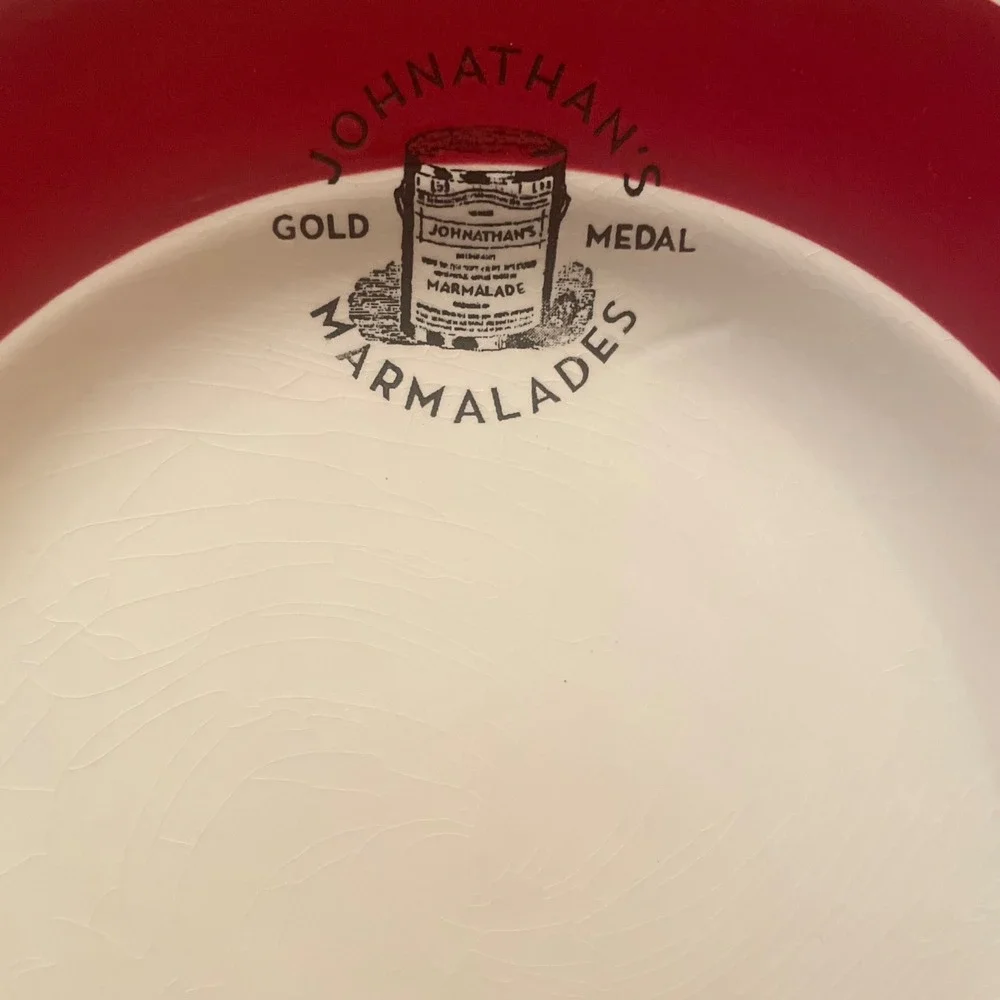 Williams Sonoma Jonathan's Marmalade Plates Set of 2 Dessert Salad Appetizer Red